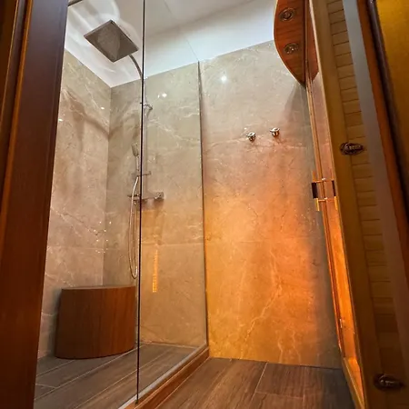 Shiny Gem In Basillica With Sauna Apartment Budapest
