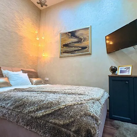 Shiny Gem In Basillica With Sauna Apartment *