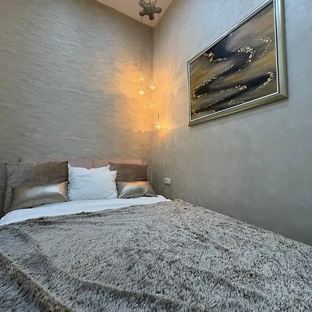 Apartment Shiny Gem In Basillica With Sauna Budapest